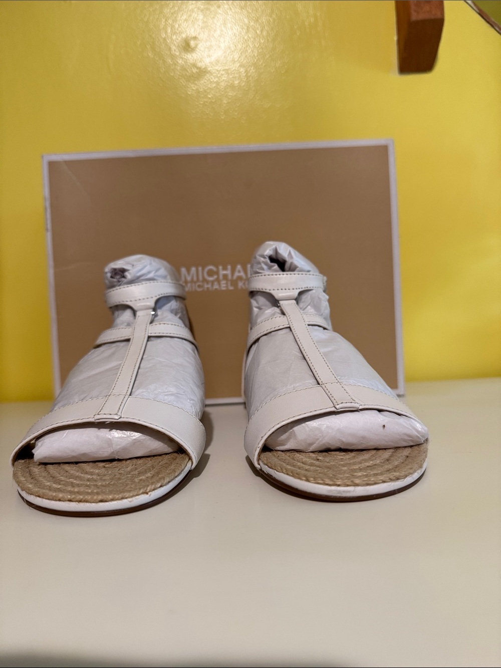 NIB Michael Kors flat sandals size 5.